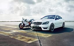 Automóviles y motocicletas